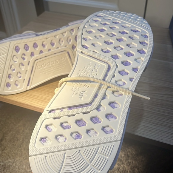 NWT & Box!!! Women’s Adidas White, Lavender,  Purple Sneakers  Size 8.5 - Picture 10 of 10